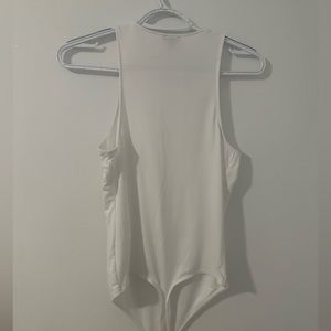 Express Body Contour Compression High Neck
Bodysuit